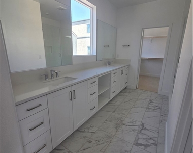 1025 Citron Road - Photo Thumbnail 11