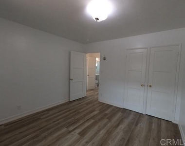 392 Park Way Street - Photo Thumbnail 11