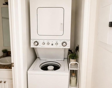 1450 Iris Avenue - Photo Thumbnail 5