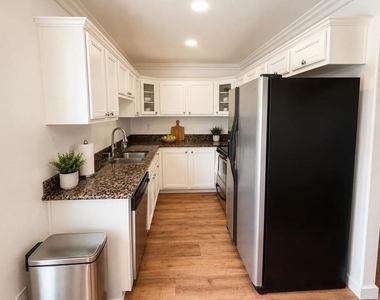 1450 Iris Avenue - Photo Thumbnail 2