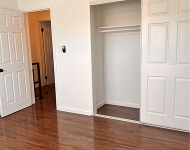 5620 Woodman - Photo Thumbnail 9