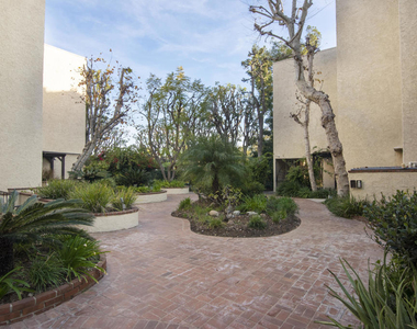 497 E California Boulevard - Photo Thumbnail 29