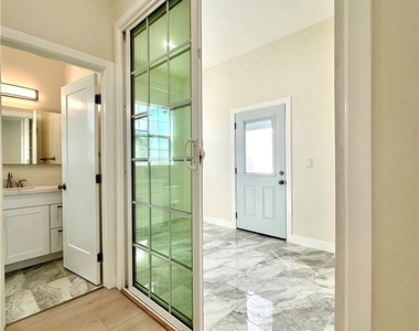 610 N Hidalgo Avenue - Photo Thumbnail 14