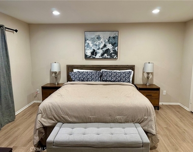 17 Fallbrook - Photo Thumbnail 7