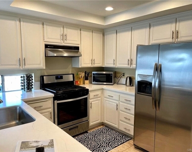 17 Fallbrook - Photo Thumbnail 4