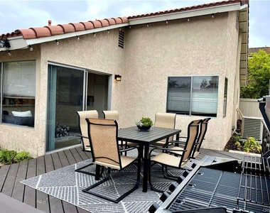 17 Fallbrook - Photo Thumbnail 14
