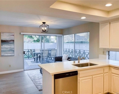 17 Fallbrook - Photo Thumbnail 5