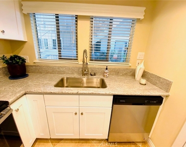 2316 Via Puerta - Photo Thumbnail 10