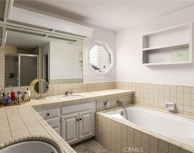 1214 E Balboa Boulevard - Photo Thumbnail 26