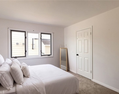 1214 E Balboa Boulevard - Photo Thumbnail 34