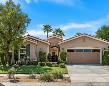 60585 Desert Rose Drive - Photo Thumbnail 2