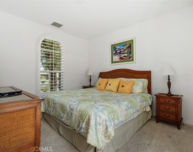 60585 Desert Rose Drive - Photo Thumbnail 5