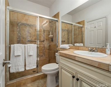 60585 Desert Rose Drive - Photo Thumbnail 21