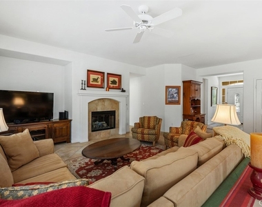 60585 Desert Rose Drive - Photo Thumbnail 10