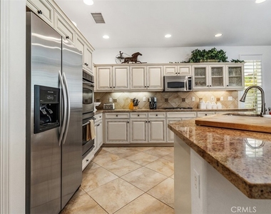 60585 Desert Rose Drive - Photo Thumbnail 13