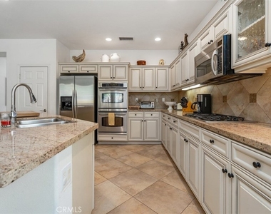60585 Desert Rose Drive - Photo Thumbnail 15