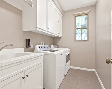 73 Nassau - Photo Thumbnail 16