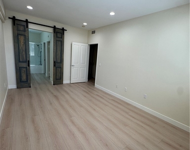 2692 Dunstan - Photo Thumbnail 9