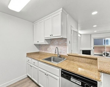 2695 Somerset Park Circle - Photo Thumbnail 6