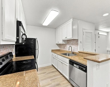 2695 Somerset Park Circle - Photo Thumbnail 14