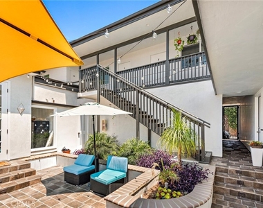 326 N Coast - Photo Thumbnail 6