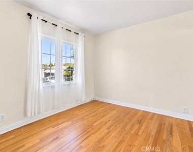 976 S Coast Highway - Photo Thumbnail 14