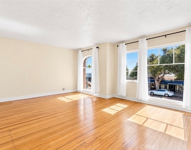 976 S Coast Highway - Photo Thumbnail 6