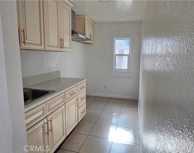 4006 Rubidoux - Photo Thumbnail 4