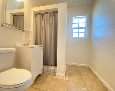 24170 Sunnymead Boulevard - Photo Thumbnail 6