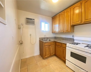 24170 Sunnymead Boulevard - Photo Thumbnail 3