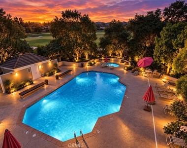 15 Oak - Photo Thumbnail 12