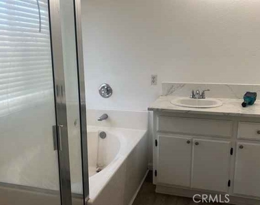11748 Luna Road - Photo Thumbnail 2