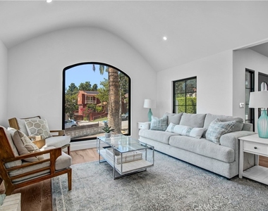 1252 Cordova - Photo Thumbnail 4