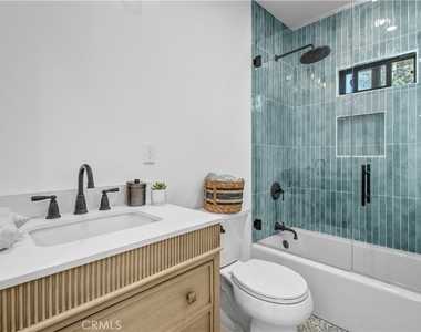 1252 Cordova - Photo Thumbnail 22