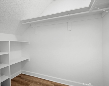 1142 Stanley Avenue - Photo Thumbnail 11