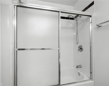 1142 Stanley Avenue - Photo Thumbnail 16