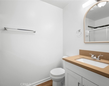 1142 Stanley Avenue - Photo Thumbnail 15