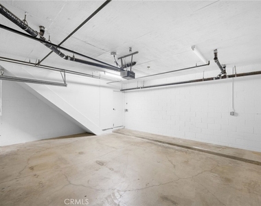 918 E Harvard Street - Photo Thumbnail 30