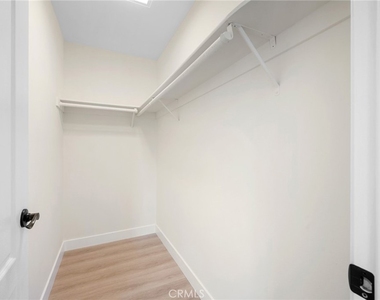 918 E Harvard Street - Photo Thumbnail 24