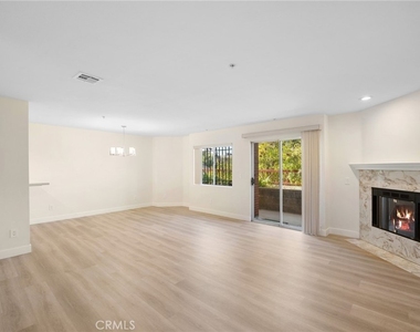918 E Harvard Street - Photo Thumbnail 2