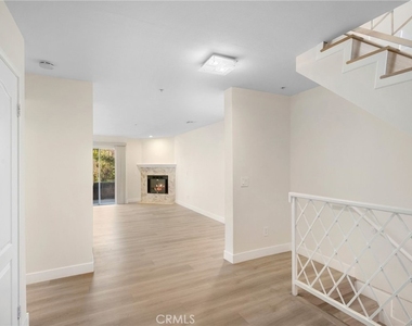 918 E Harvard Street - Photo Thumbnail 5