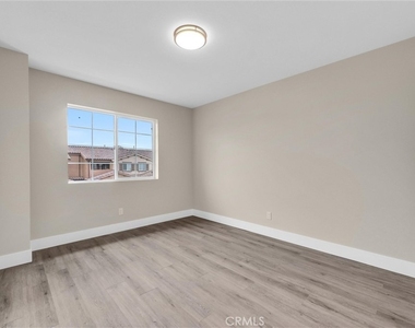 16385 Valencia Avenue - Photo Thumbnail 25