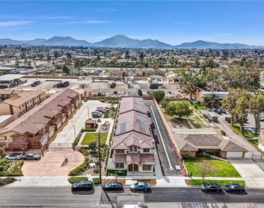 16385 Valencia Avenue - Photo Thumbnail 29