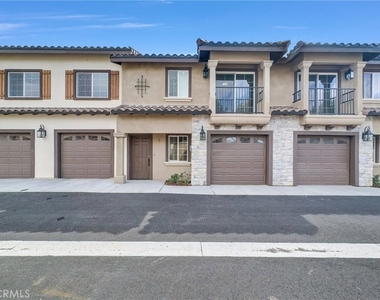 16385 Valencia Avenue - Photo Thumbnail 1