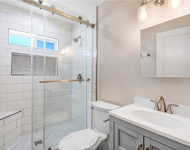 1913 N Vallejo Way - Photo Thumbnail 8