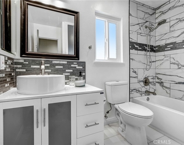 3700 Mountain Avenue - Photo Thumbnail 5