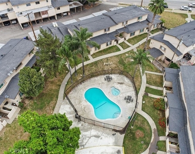 3700 Mountain Avenue - Photo Thumbnail 16