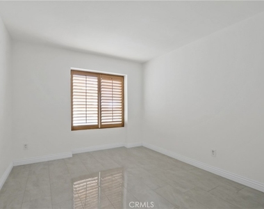 7059 Pozallo Place - Photo Thumbnail 15