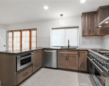 7059 Pozallo Place - Photo Thumbnail 8