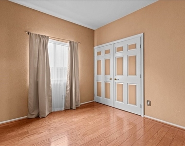 13541 Princeton - Photo Thumbnail 11